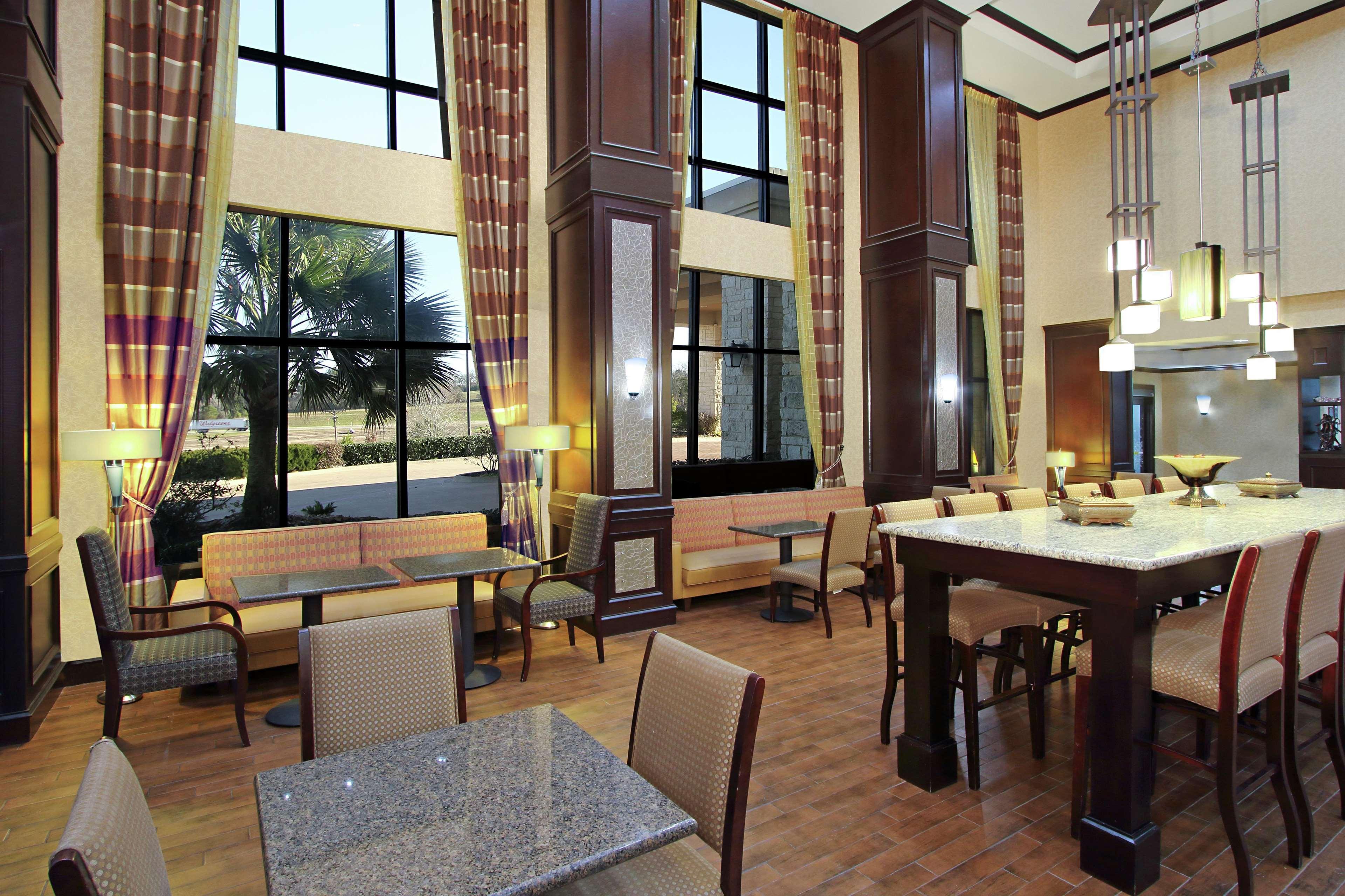 Hampton Inn&Suites Buffalo Extérieur photo