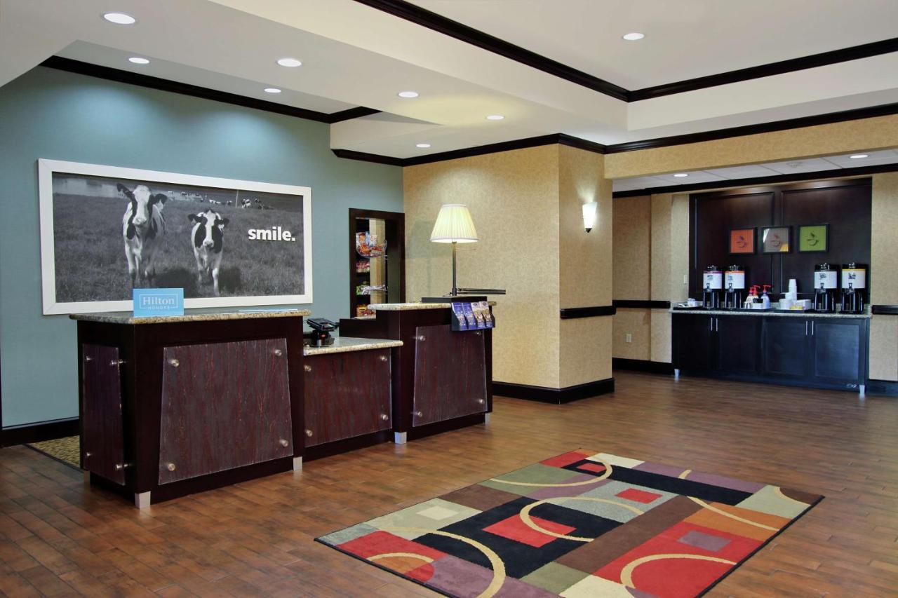 Hampton Inn&Suites Buffalo Extérieur photo